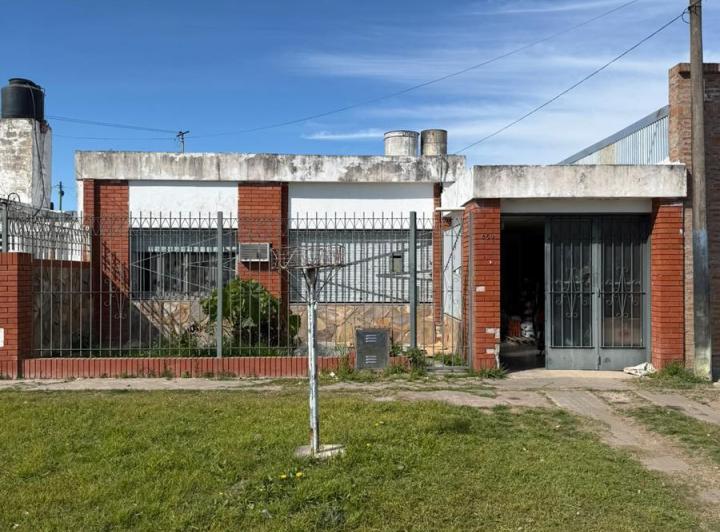 Casa · 140m² · 3 Ambientes · 1 Cochera
