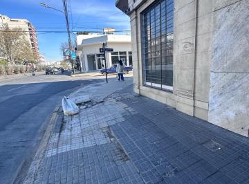Local comercial · 130m² · Local en Banfield Oeste