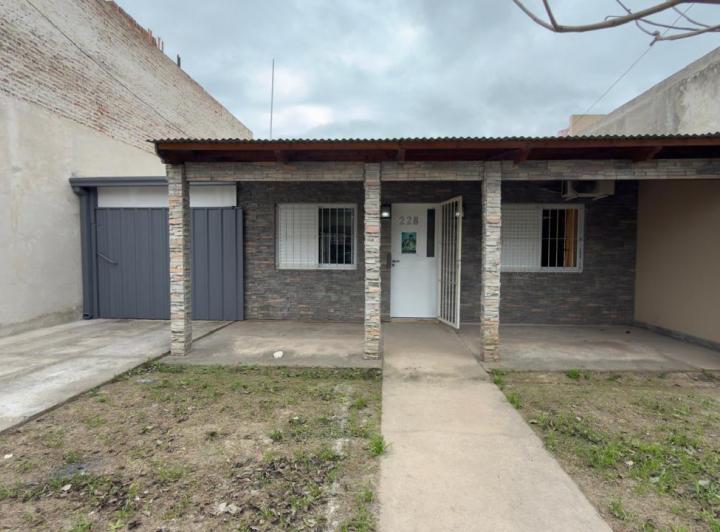 Casa · 86m² · 2 Dormitorios · 2 Cocheras