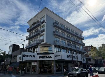Edificio · Edificio Comercial en Lanús Este