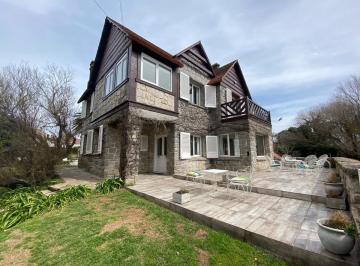 Casa · 6 Ambientes · 3 Cocheras · Alberti 500 - Varese - Mar del Plata