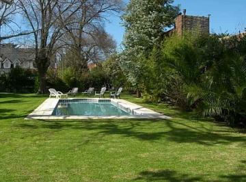 Casa · 400m² · 6 Ambientes · 2 Cocheras · 6 Amb. 4 Dor. 1350 m². 400 m² Cub