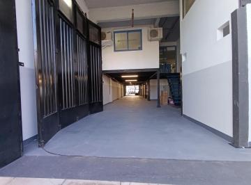 Edificio · 350m² · 8 Cocheras · Venta Deposito, Oficinas, Cocheras Munro Lote 375 m