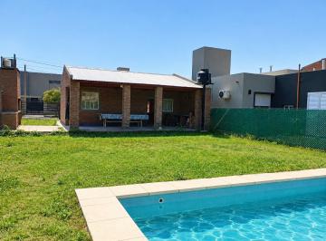 Casa · 360m² · 2 Ambientes · Casa