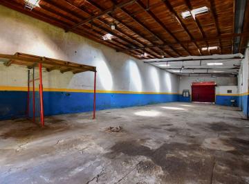 Bodega-Galpón · 300m² · Galpon en Alquiler en La Plata