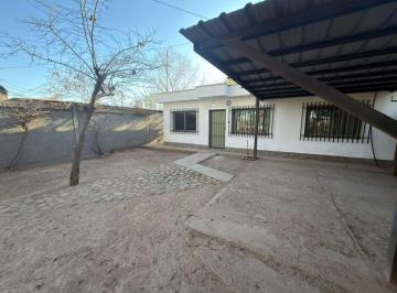 Casa de 5 ambientes, Colonia Segovia · Casa | 3 Dorm. | Cochera - Patio