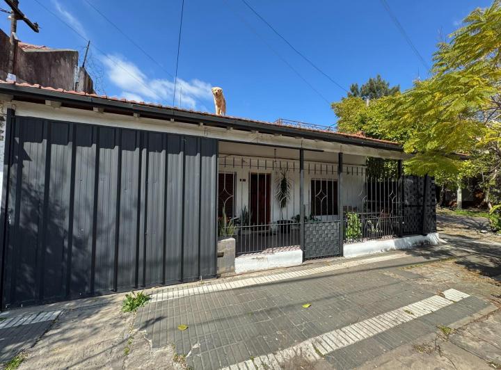 Casa · 100m² · 3 Ambientes · 1 Cochera