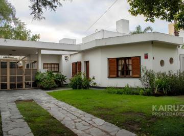 Casa · 212m² · 3 Dormitorios · 2 Cocheras · Casa en Planta Baja en Villa Belgrano