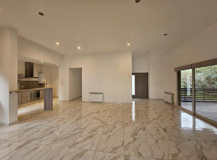 Casa · 175m² · 4 Ambientes · 2 Cocheras