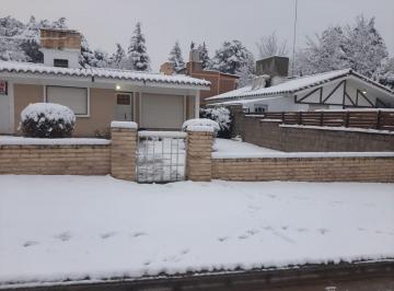 Casa · 187m² · 4 Ambientes · 1 Cochera · Se Vende Casa en Icho Cruz