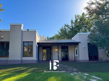 Casa de 7 ambientes, La Puntilla · Casa en El Huerto.