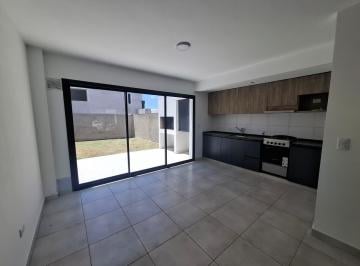 Casa · 90m² · 4 Ambientes · 1 Cochera · Docta Duplex Alquiler 2 Dorm. 2 Baños