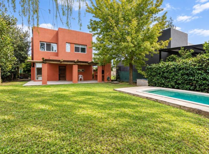 Casa · 154m² · 9 Ambientes