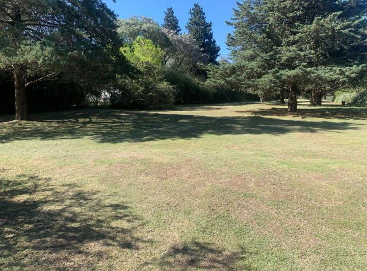 Terreno · 1300m²
