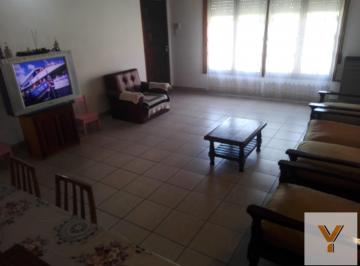 Casa · 45m² · 3 Ambientes · Casa en Temporal - 2 Dorm. 1 Baño - 400 m - Mar del Plata