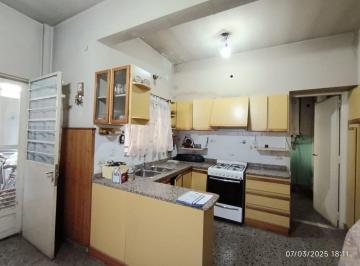 Casa · 158m² · 5 Ambientes · 2 Cocheras · Venta Casa 5 Amb C/deposito Ap Credito en Haedo