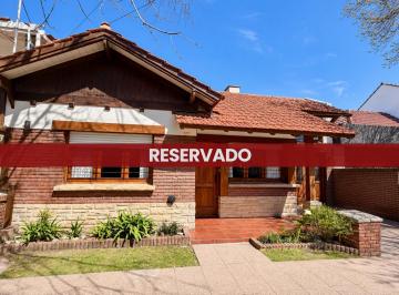 Casa · 152m² · 3 Ambientes · 1 Cochera · Casa en Parque Luro