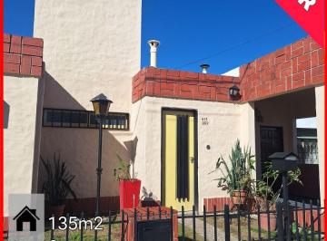 Casa de 7 ambientes, Córdoba · Casa en Alquiler, Jorge Newbery