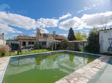 Casa · 72m² · 3 Ambientes · 3 Cocheras · Venta Casa 3 Ambientes con Jardin Pileta y Cochera