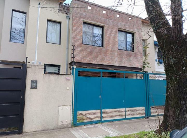 Casa · 145m² · 4 Ambientes · 1 Cochera