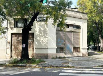 Casa · 172m² · 3 Ambientes · 1 Cochera · Casa en Venta a Reciclar o Demoler | Villa Pueyrredón | Oportunidad Comercial
