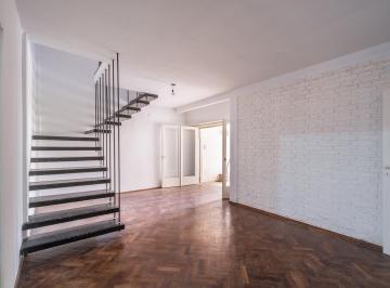 Casa de 5 ambientes, Rosario · Gran Casa en El Centro de Rosario con Patio y Jardín.