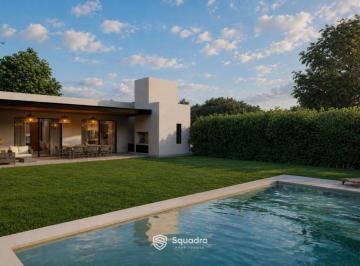 Casa · 135m² · 4 Ambientes · Venta | Permuta | Financiación - Casa 3 Dorm., Parque y Piscina - Don Mateo, Funes