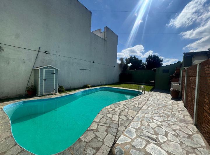 Casa · 109m² · 3 Ambientes · 1 Cochera