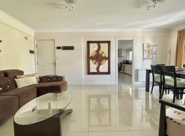 Departamento · 3 Ambientes · 1 Cochera · Impecable Departamento Zona Aldrey