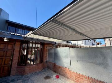 PH · 82m² · 3 Ambientes · 1 Cochera · PH en Los Pinares