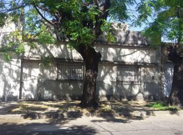 PH de 2 ambientes, Lanús · PH con Entrada Independiente