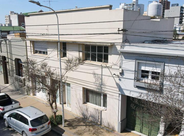Casa · 348m² · 10 Ambientes · 1 Cochera