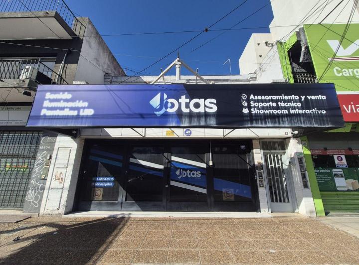 Local comercial · 220m² · 1 Ambiente