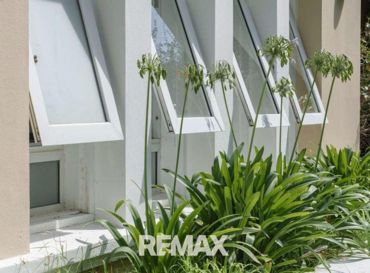 Casa · 409m² · 7 Ambientes · 1 Cochera