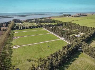 Terreno · 984m² · Lote en Venta en Azahares del Parana S/ Boulevard