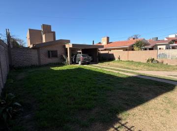Casa · 208m² · 4 Ambientes · 3 Cocheras · Casa en Santa Rita del Lago