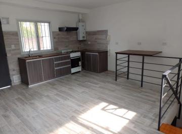 Casa de 3 ambientes, Rosario · Alquiler Excelente Casa de Planta Alta con Cochera