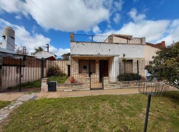 Casa de 3 ambientes, Lomas de Zamora · Venta de Casa en Llavallol, Apta Credito Hipotecario