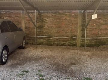 Garage , Almirante Brown · Cochera en Alquiler