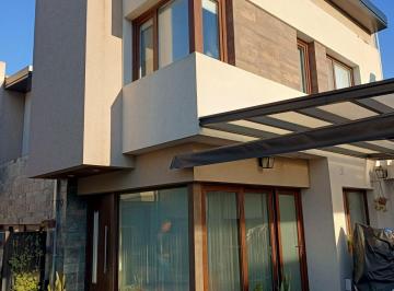 Departamento de 3 ambientes, Esteban Echeverría · Alquiler Dúplex 3amb + 2 Cocheras Centro Monte Grande