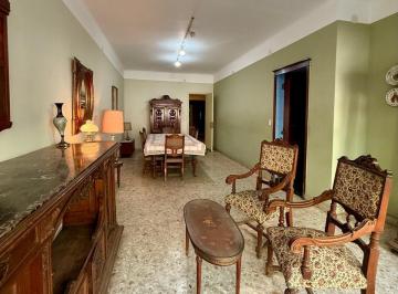 Casa · 348m² · 5 Ambientes · 2 Cocheras · Casa Lote en Venta en V. Sarmiento Moron