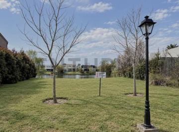Terreno · 986m² · Lote en Venta en San Rafael – Villanueva, Tigre | Salida a La Laguna | Orientación Norte