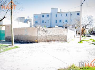 Casa · 72m² · 5 Ambientes · 1 Cochera · Casa 2 Dorm., Apto Comercial en Cipolletti