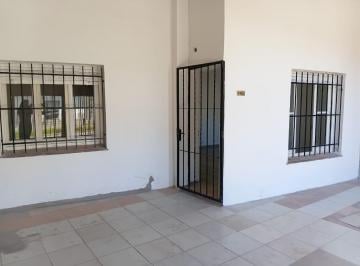 Casa · 70m² · 3 Ambientes · 1 Cochera · Espectacular Casa 3 Amb C/ Cochera y Jardin - Ezpeleta Este