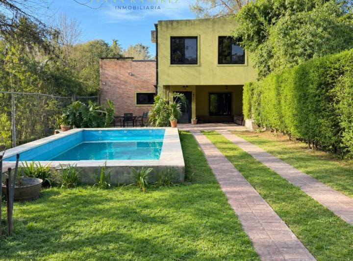 Casa · 420m² · 4 Ambientes · 1 Cochera