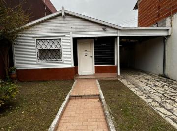 Casa de 3 ambientes, Lanús · Venta | Casa 3 Ambientes Sobre Amplio Lote – Lanús Este