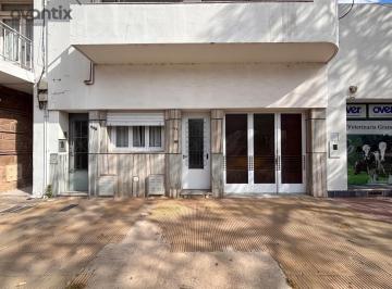 PH · 188m² · 7 Ambientes · 1 Cochera · PH en Barrio San Martin
