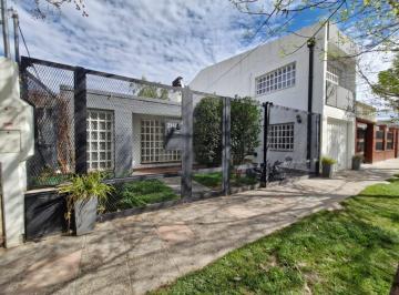 Casa · 150m² · 6 Ambientes · 2 Cocheras · Aquiler | Casa 4 Hab en Confluencia Urbana Neuquen Capital