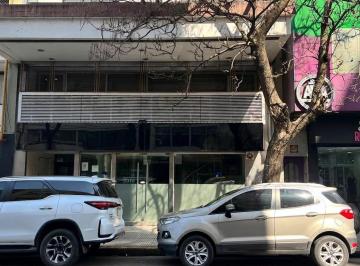 Local comercial · 600m² · Local de 600 m² con 8 m de Frente en Excelentes Condiciones