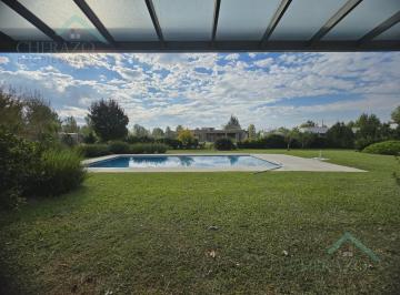 Casa · 290m² · 3 Dormitorios · 1 Cochera · Casa en Fincas de San Vicente